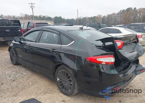 2015 Ford Fusion Hybrid Se z USA, uszkodzony, nr VIN 3FA6P0LUXFR213752